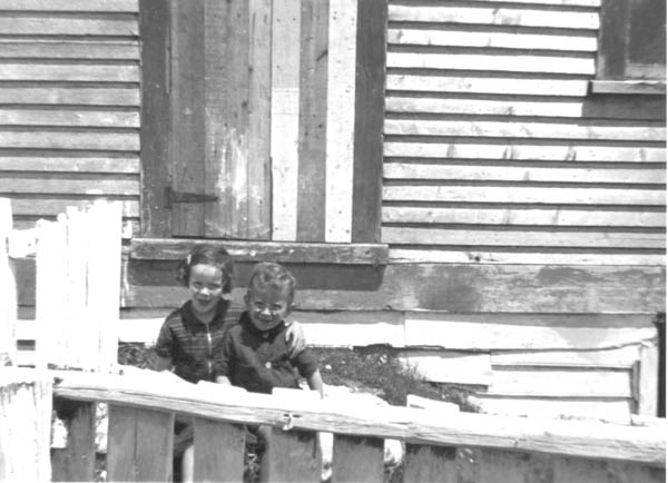 130: Gwen and Gordon? Carroll. (circa 1940) [courtesy of Mollie McCarthy]  - children of Michael Carroll &amp;amp; Josie Barry